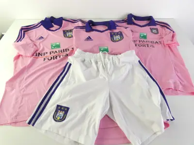 Unieke Collectie RSC Anderlecht Uit-tenues (Seizoen 2014/2015) - 100% Authentiek Adidas – kavel bij De Kringwinkel, Heverlee
