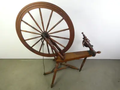 Oud Canadees Productie-Spinnewiel (CPW) – Philias Cadorette – kavel bij De Kringwinkel, Heverlee
