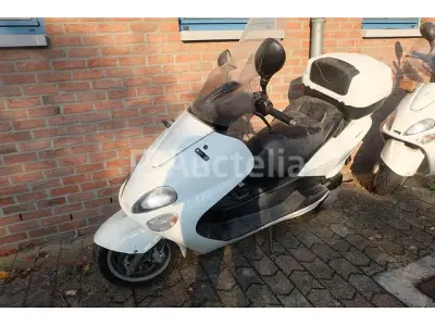 REF: V2 - 125 cc scooter (voor onderdelen) MBK Skyliner – kavel bij Auctelia, Waremme