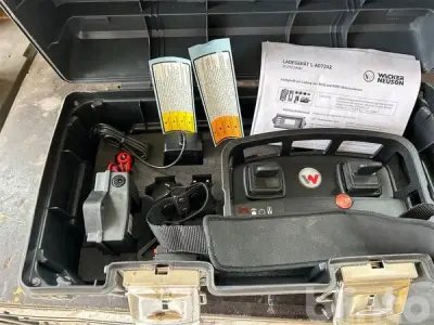 Funksteuerung für Wacker Neuson Rüttelplatte – kavel bij Blinto, Königsmoos