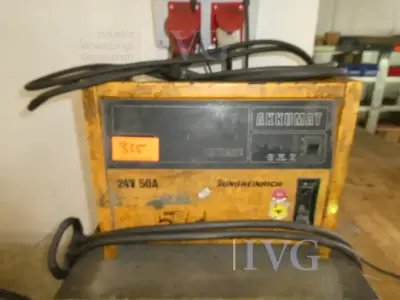 Batterie-Ladegerät JUNGHEINRICH Akkumat – kavel bij IVG, Velen