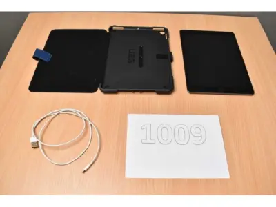 1 Apple iPad 7. Generation A2197 32 GB 10,2" (25,91cm) – kavel bij Zoll-Auktion, Lage