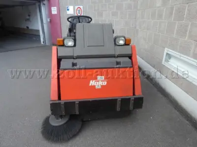 1 Hako-Jonas 1100D (6411) Aufsitz-Kehrmaschine – kavel bij Zoll-Auktion, Koblenz