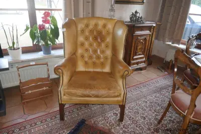 Zetel in leder – kavel bij Vlavem