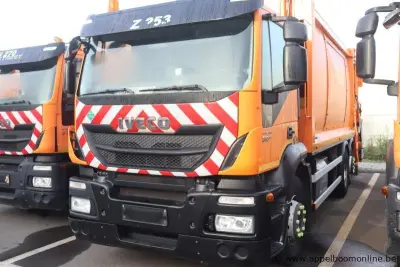 huisvuilwagen IVECO 2Y3C, Pusher 4000, datum 1ste inschr 20/03/2015, chassisnummer WJME2NNH600305606, km laatste keuring 98,639, WJME2NNH60C305656,… – kavel bij Appelboom