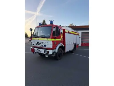 1 Feuerwehr-Rüstwagen RW 2 Mercedes-Benz 1224 AF Schlingmann-Aufbau – kavel bij Zoll-Auktion, Dissen am Teutoburger Wald