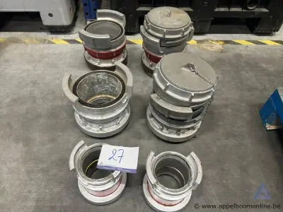 Metalen overgangsstukken, merk AWG. Diverse types en maten, waaronder 150 dsp-storz en 110 storz - 110 dsp – kavel bij Appelboom