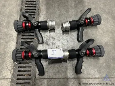4 Straalpijpen Protek, met handgrepen – kavel bij Appelboom