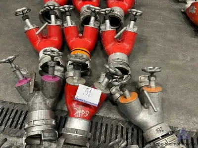 Lot verdeelstukken, type 110 - 2x70 dsp, afsluitbare uitgangen en koppelingen – kavel bij Appelboom