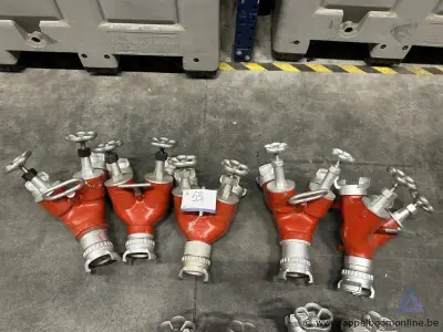 5 Metalen verdeelstukken met afsluitbare uitgangen, type 70 - 2x 70 dsp – kavel bij Appelboom