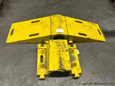 Slangenbruggen CHECKERS Diamondback, model UHB-5060R, bestaande uit bruggen, voeten en tussenstukken – kavel bij Appelboom