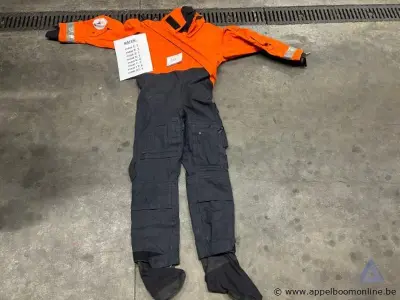 Lot droogpakken Solas, zonder handschoenen en kappen – kavel bij Appelboom