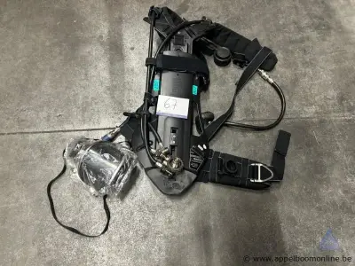 Ademluchttoestel DRÄGER PSS 100, met ademluchtmasker. Geschikt voor cilinders van 200/300 bar, Dräger PSS 100 Series. Werking niet gekend – kavel bij Appelboom