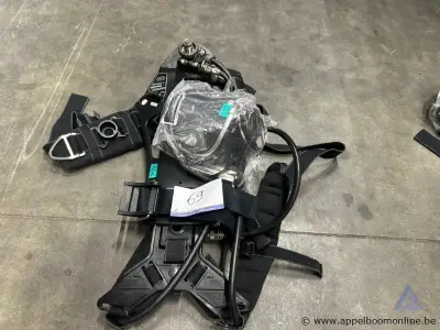 Ademluchttoestel DRÄGER PSS 100 Series, serienummer BRTE-1743, inclusief ademluchtmasker. Geschikt voor cilinders van 200/300 bar – kavel bij Appelboom