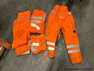 5x Zaagbroeken maten 2XL en 3XL – kavel bij Appelboom