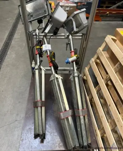 3x halogeenstraler op statief SBP SPIDER 1500/II, 1500 W, IP65, 1.500 W. Werking niet gekend – kavel bij Appelboom