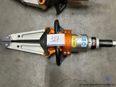 Spreider Holmatro SP 4230 C, bouwjaar 2014, serienummer 1216885HH, maximale druk 72 MPa, netto volume 142 cc – kavel bij Appelboom
