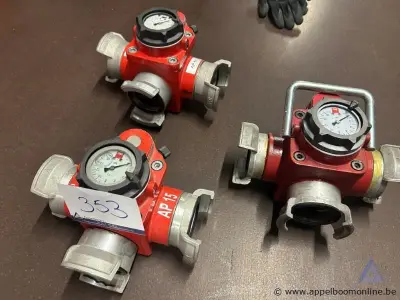3 Drukbegrenzers met manometers – kavel bij Appelboom