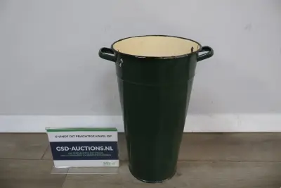 Groene metalen geëmailleerde vintage emmer – kavel bij GSD Auctions, Zoeterwoude