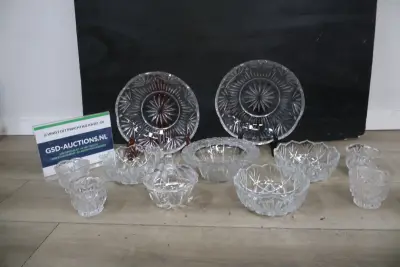 Set geslepen kristallen sierkommen en schalen – kavel bij GSD Auctions, Zoeterwoude