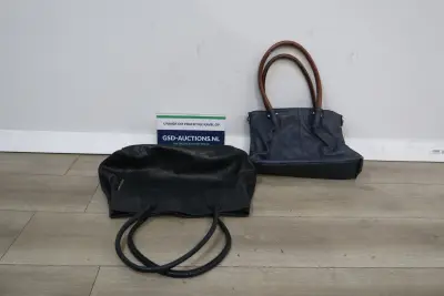 Set van twee handtassen – kavel bij GSD Auctions, Zoeterwoude