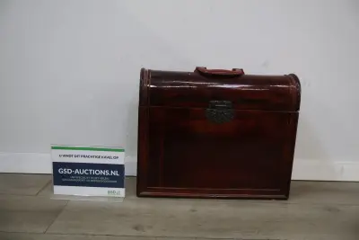 Houten opbergkistje – kavel bij GSD Auctions, Zoeterwoude
