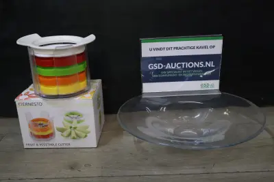 Ernesto Fruit & Vegetable Cutter met een glazen schaal – kavel bij GSD Auctions, Zoeterwoude