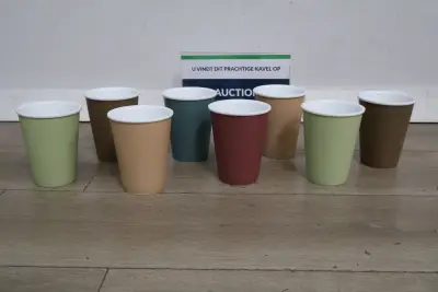 Set van 8 Viva Scandinavia koffiebekers – kavel bij GSD Auctions, Zoeterwoude
