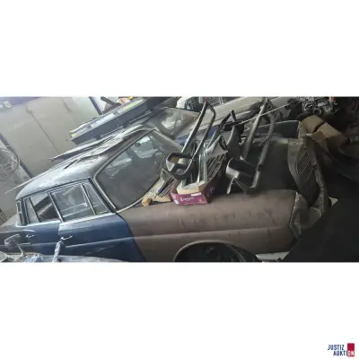 blauer Mercedes Benz 300 SE // Limousine – kavel bij Justiz-Auktion, Rastatt