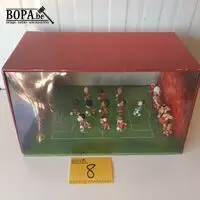 Rode duivels display – kavel bij BOPA Auctions, Ieper