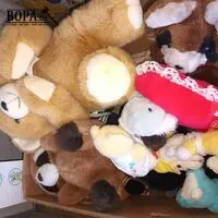 Knuffels. 1 doos – kavel bij BOPA Auctions, Ieper