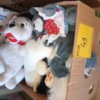 Knuffels. 1 doos – kavel bij BOPA Auctions, Ieper