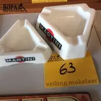 Martini asbak. 2 stuks – kavel bij BOPA Auctions, Ieper