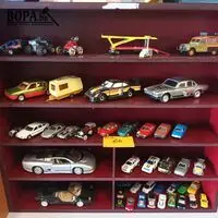 Auto’s op schaal. 43 stuks – kavel bij BOPA Auctions, Ieper
