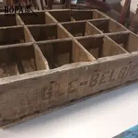 Houten flessenbak Aigle-Belgica – kavel bij BOPA Auctions, Ieper