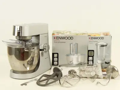 Kenwood Major Titanium keukenrobot met accessoires – kavel bij De Kringwinkel, Antwerpen