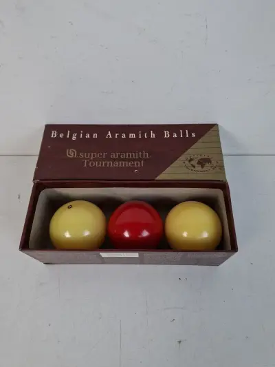 Originele Super Aramith Tournament Carambole Biljartballen Set – 61,5 mm – In Originele Doos – kavel bij De Kringwinkel, Waardamme