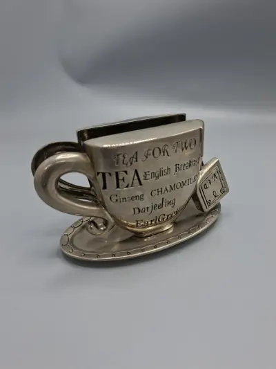 Vintage Verzilverde Brievenhouder / Servettenhouder – Decoratief Teekopje "Tea for Two" – kavel bij De Kringwinkel, Waardamme