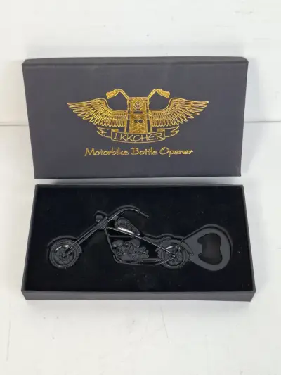 Stoere Metalen Motor Flesopener in Luxe Cadeaubox – LKKCHER Motorbike Bottle Opener – kavel bij De Kringwinkel, Waardamme
