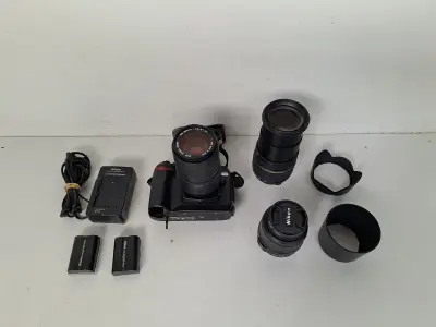 Uitgebreide Nikon D70 Spiegelreflexcamera Set met 3 Objectieven (Sigma, Tamron & Nikon) en Accessoires – kavel bij De Kringwinkel, Waardamme