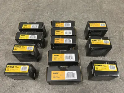 DeWalt nagels set 12-delig – kavel bij XL Auctions