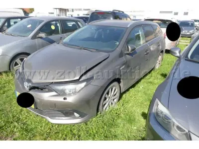 1 Toyota Auris Kombi Hybrid – kavel bij Zoll-Auktion, Wandlitz