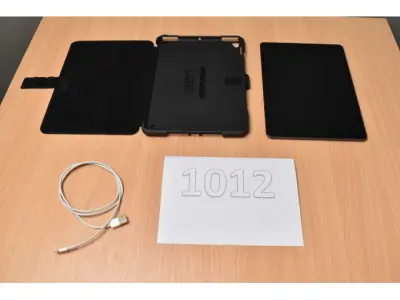1 Apple iPad 8. Generation A2270 32 GB – 10,2" (25,91cm) – kavel bij Zoll-Auktion, Lage