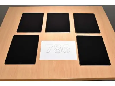 5 Apple iPad 6. Generation A1893 32 GB 9,7" (24,63cm) – kavel bij Zoll-Auktion, Lage