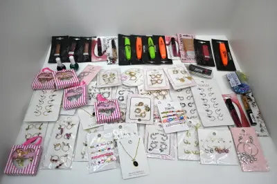 Mystery Sieraden & Make-up Box XL met 50 items – kavel bij GSD Auctions, Zoeterwoude