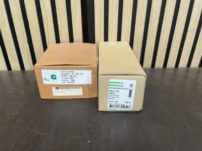 Partij binnenzeskantbouten M12 x 25 mm in drie dozen – kavel bij XL Auctions