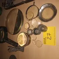 Antieke lenzen en knijpbril. 13 stuks – kavel bij BOPA Auctions, Ieper