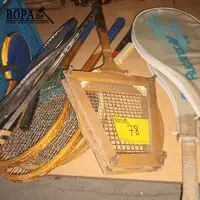 Lot tennisrackets. 12 stuks – kavel bij BOPA Auctions, Ieper