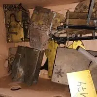 Lot koperen klokmechanismen – kavel bij BOPA Auctions, Ieper
