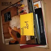 Boeken over keramiek. 6 stuks – kavel bij BOPA Auctions, Ieper